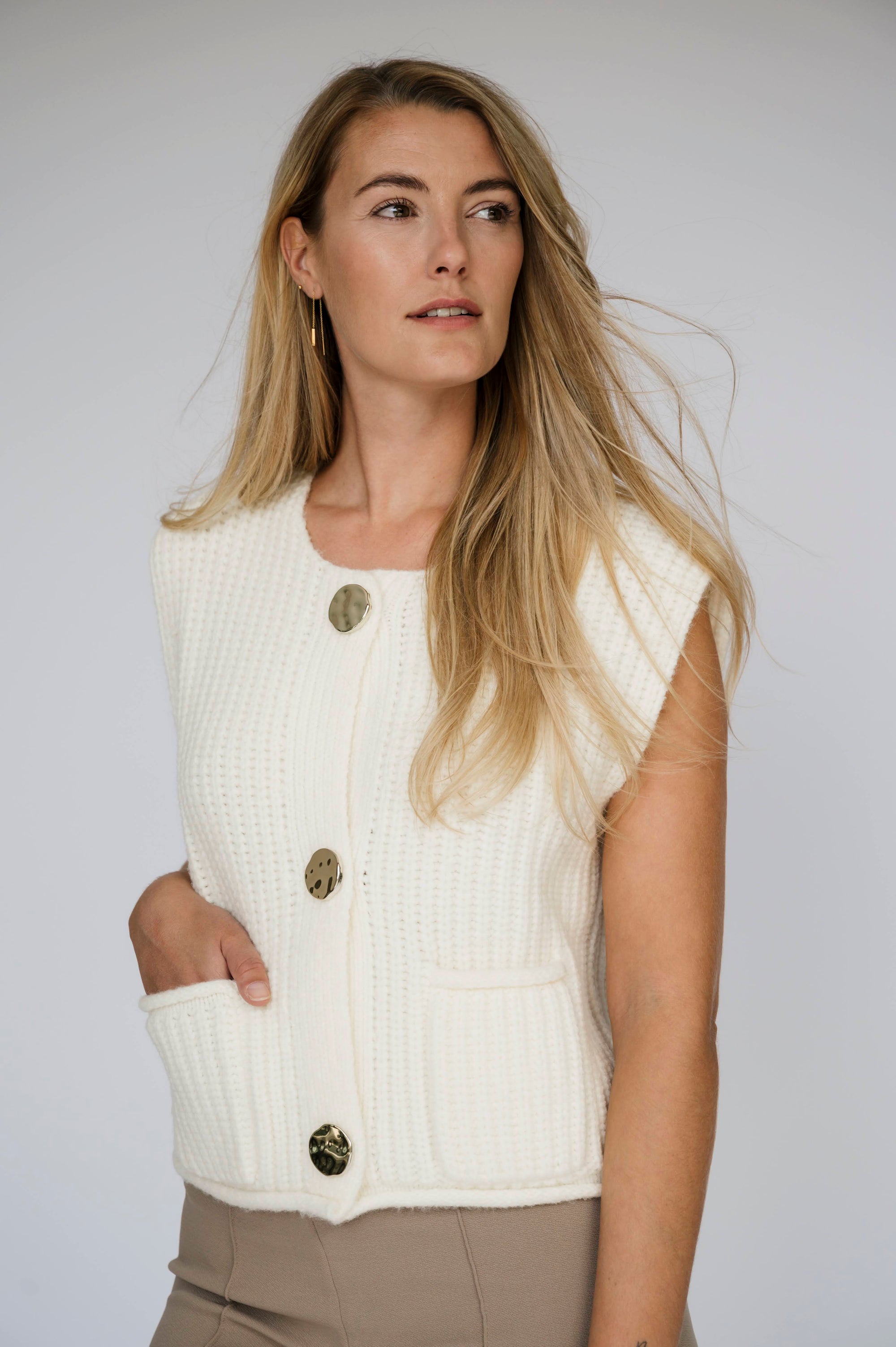 The Bold Button Gilet - Seashell