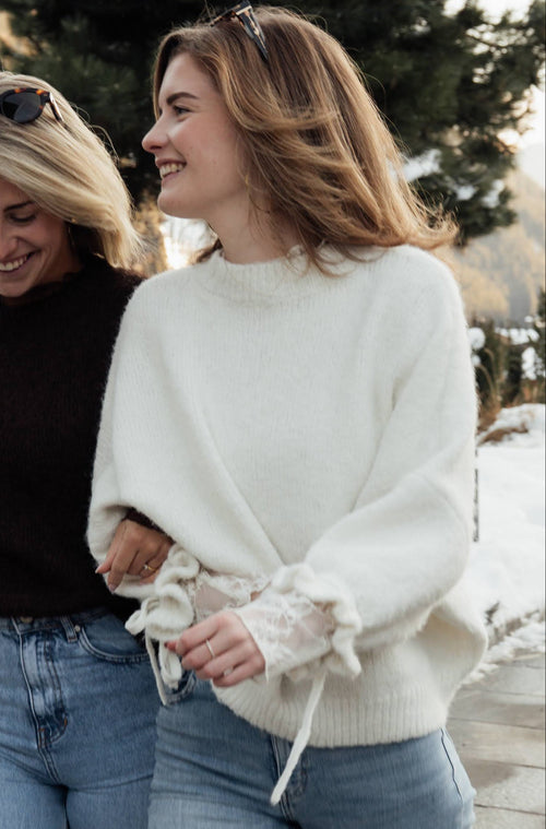 Bow Cuff Wide Pull - Ivory