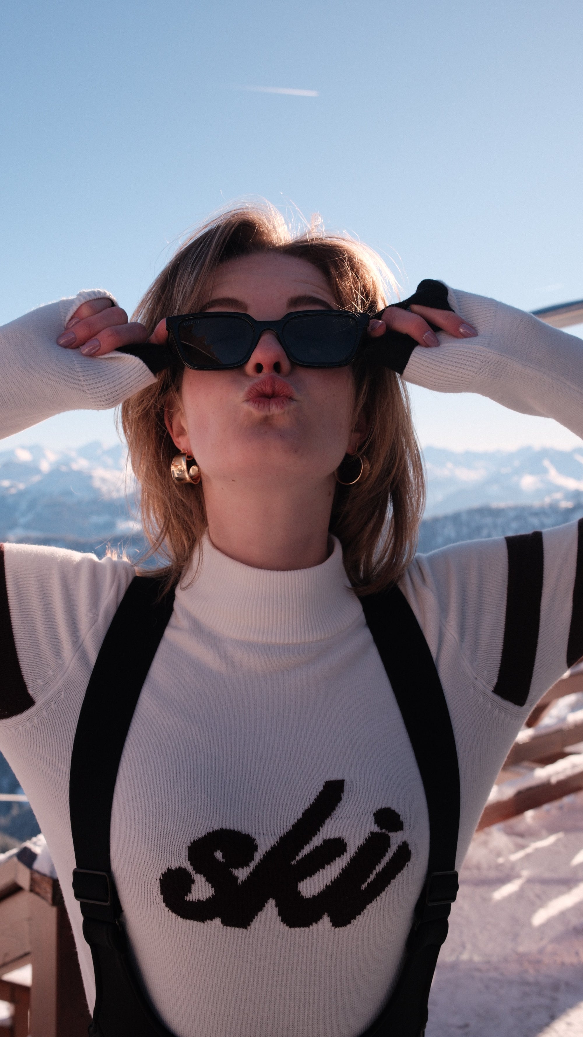 Ski Pull White & Chocolate Brown