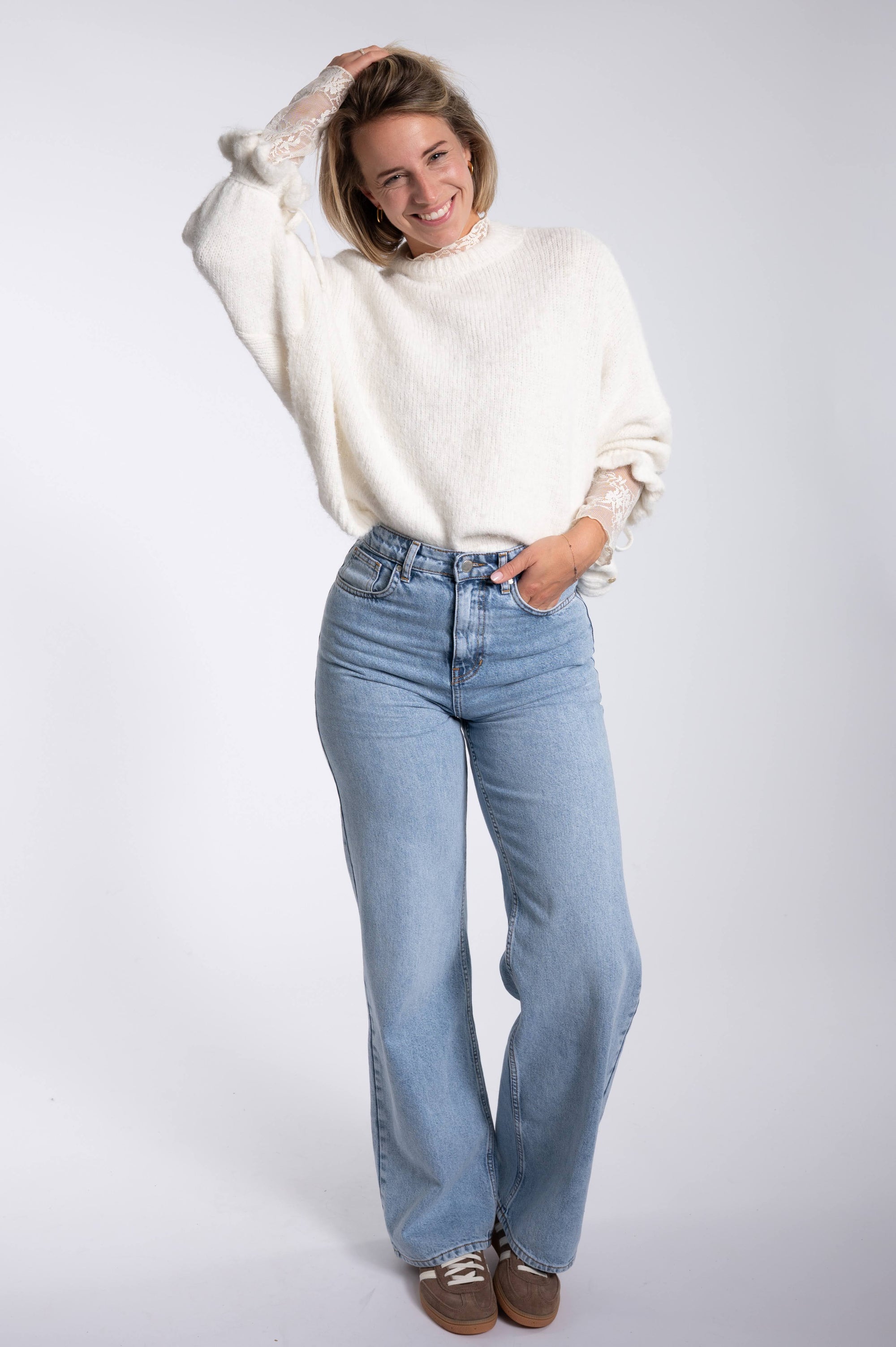 Wide Leg Jeans - Washed Black