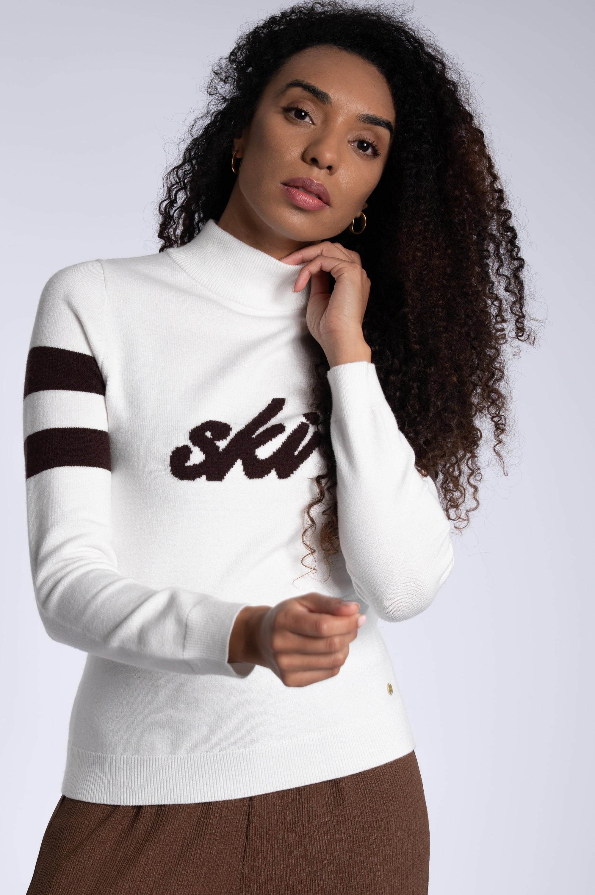 Ski Pull - White & Chocolate Brown