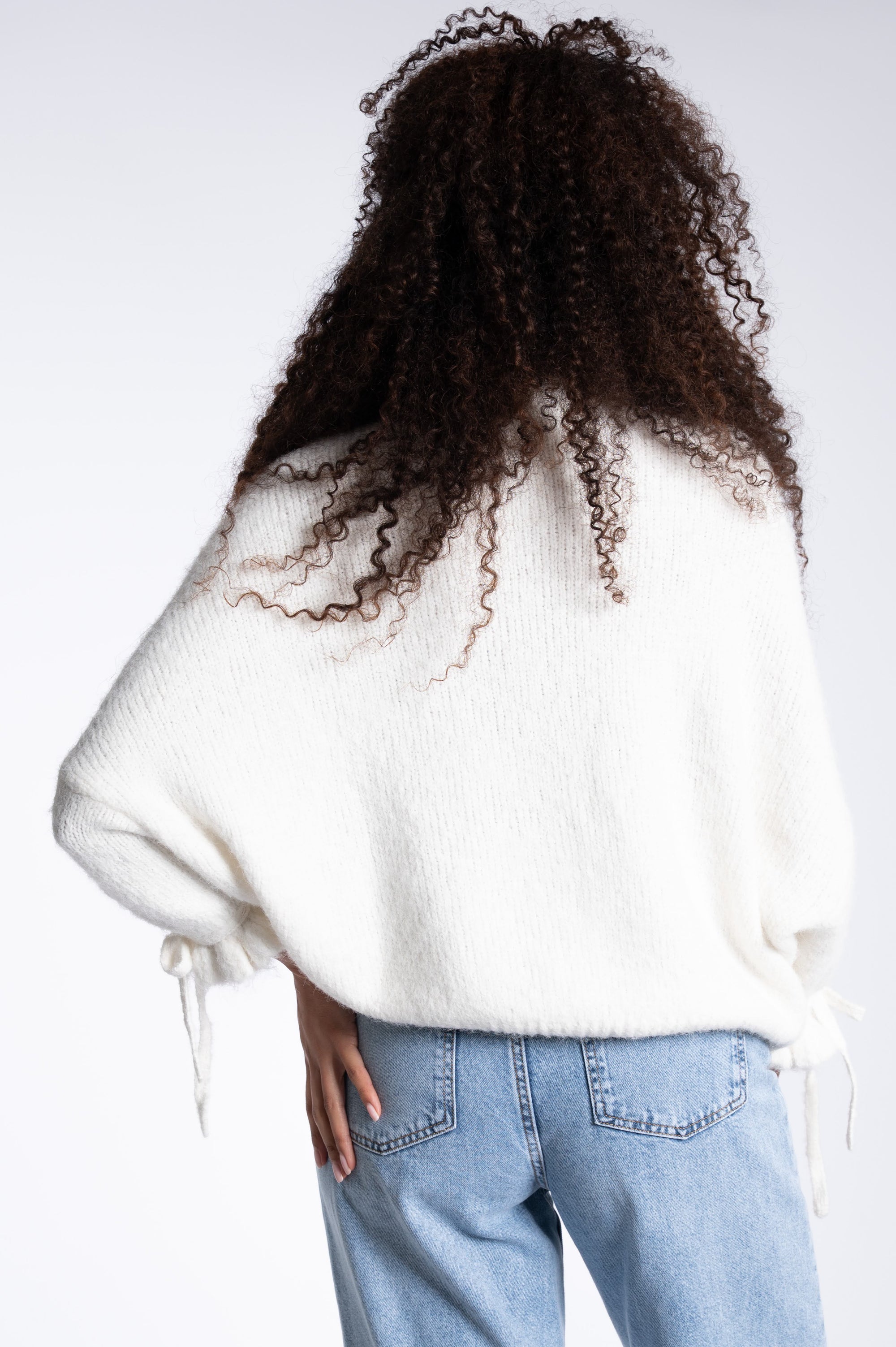 Bow Cuff Wide Pull - Ivory