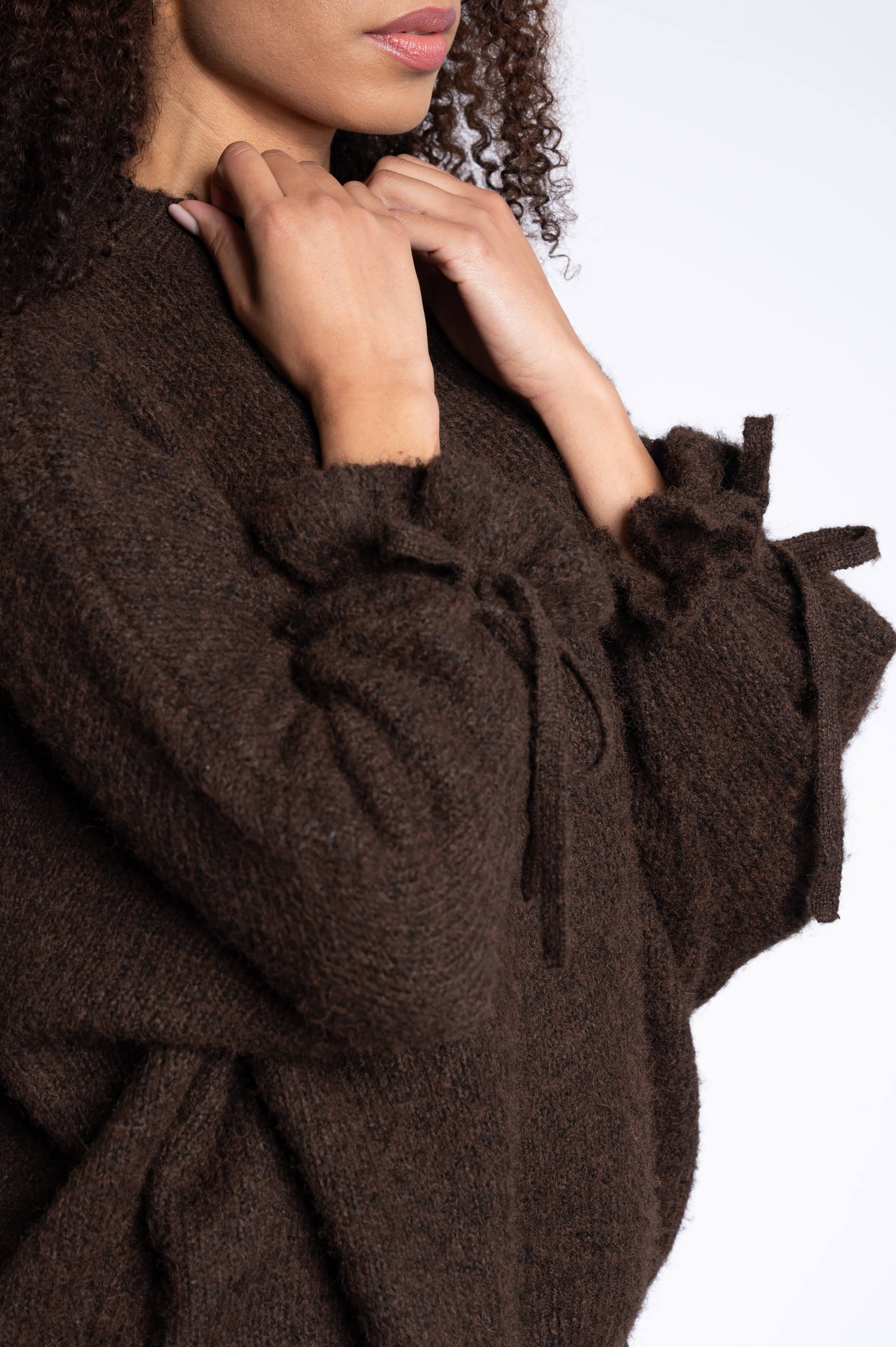 Bow Cuff Wide Pull - Chocolate Brown