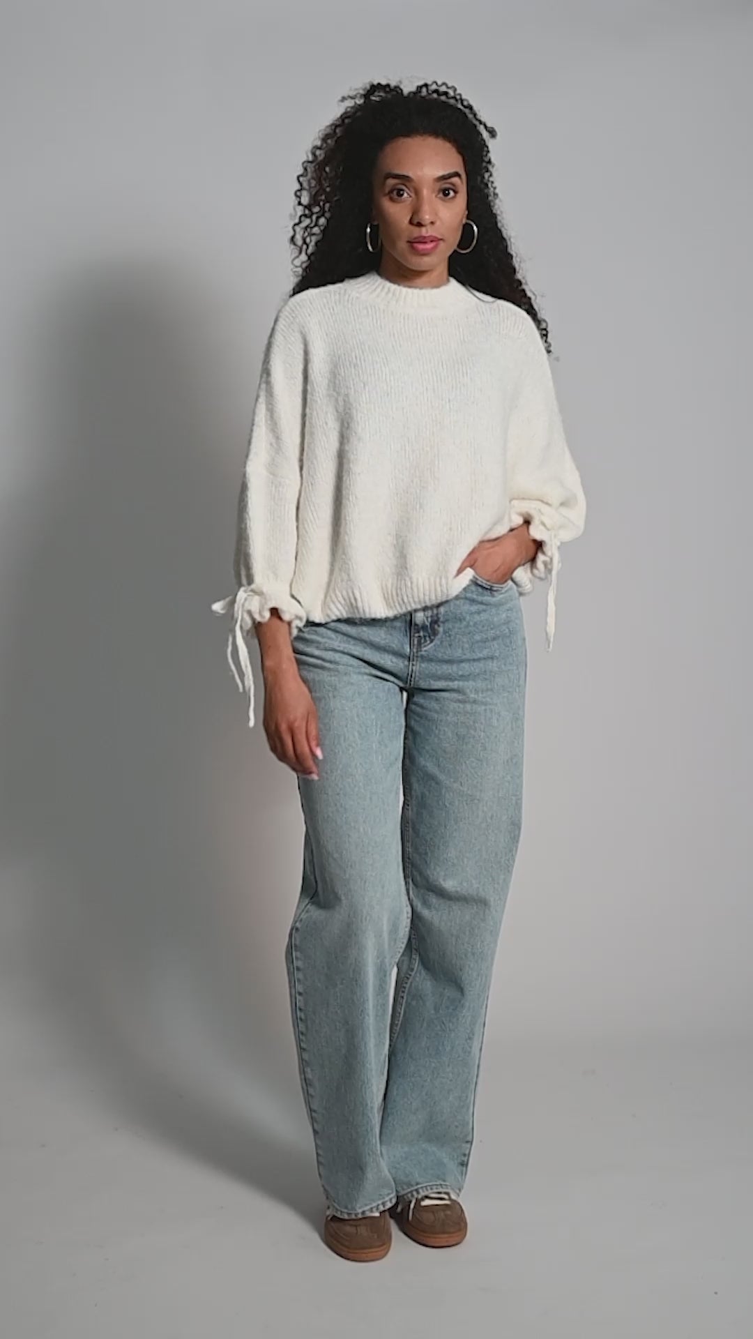 Bow Cuff Wide Pull - Ivory