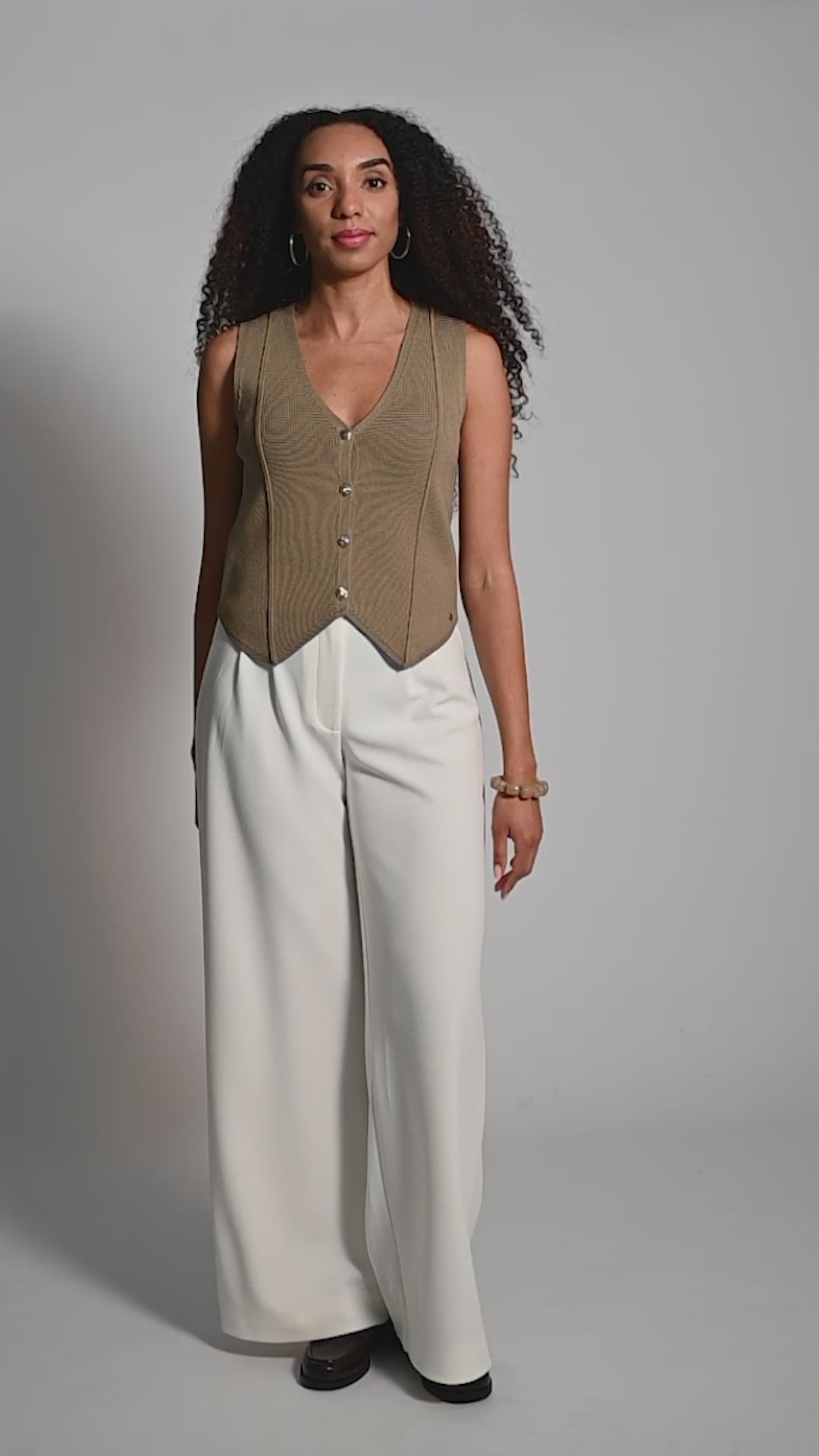 Knitted Gold Button Gilet - Brown